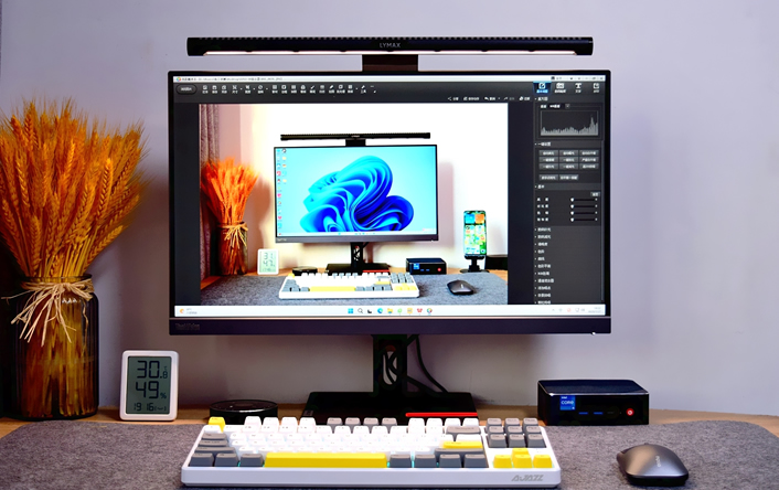 Why Custom Office Monitors Are a Must for Modern Businesses